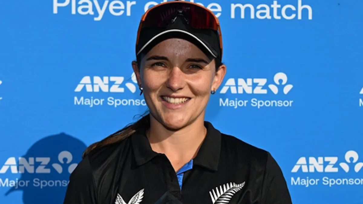 Kerr, Devine star as New Zealand cruise past South Africa in 1st T20I