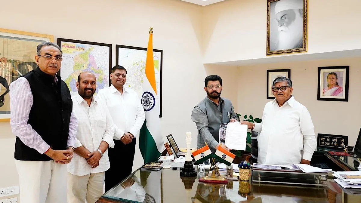 Tandon urges Chandigarh UT administrator action on outstanding demands of Laghu Udyog including FAR increase