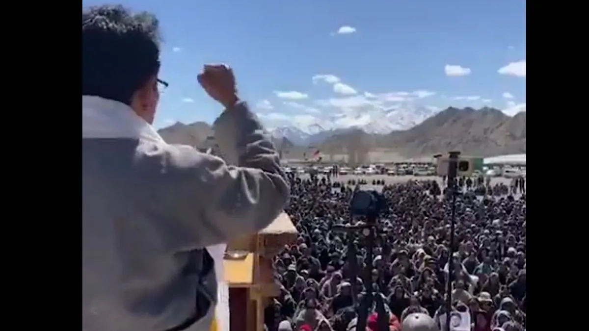 Crowds line up in Leh to welcome Sonam Wangchuk; call for unity and dialogue