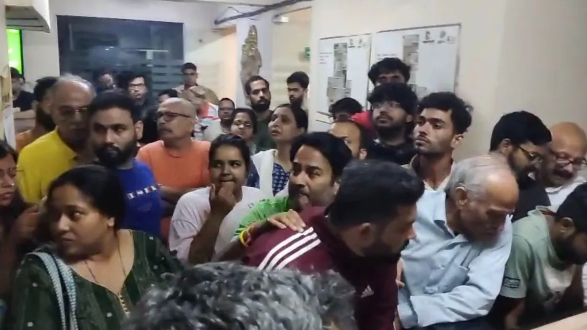 Water, lift and security issues continue to plague Noida Supertech Ecociti amid builder-AOA tussle