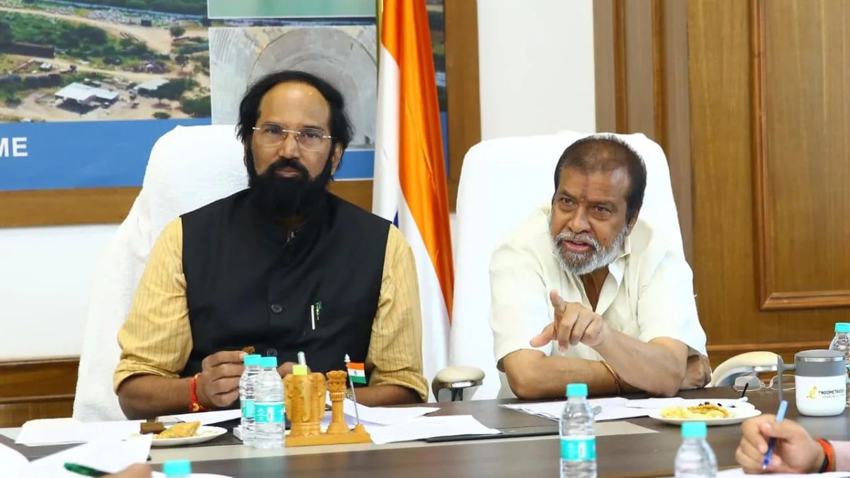 Singur Dam safety war footing, Uttam Kumar Reddy Hyderabad lifeline, National Dam Safety Authority rules, Dam Safety Review Panel cracks threat, Manjira reservoir 29.91 tmc ft,