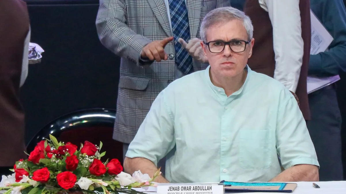 Omar raises questions on security after bid on life of his father Farooq
