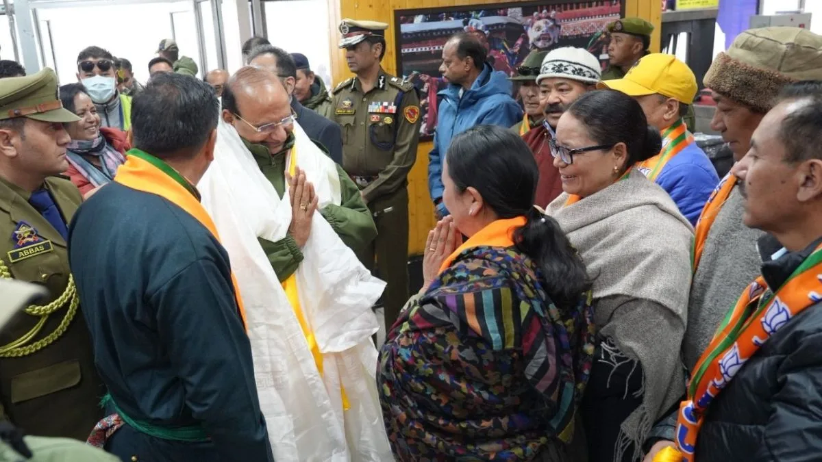 LG-designate Saxena gets rousing reception in Leh