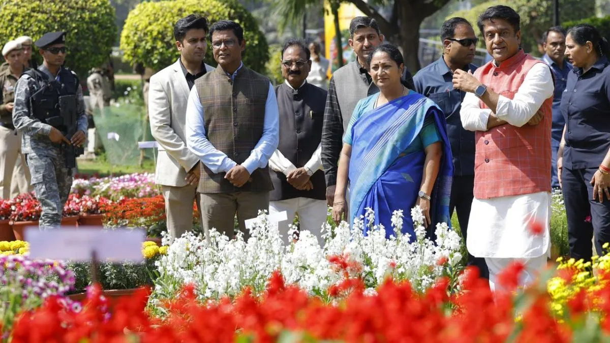 CM Rekha Gupta inaugurates Flower Festival 2026 with over 48 varieties on display