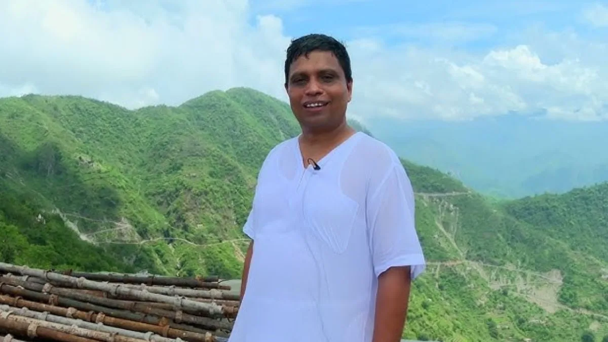 Acharya Balkrishna shares easy home fix for vertigo using tulsi leaves and honey