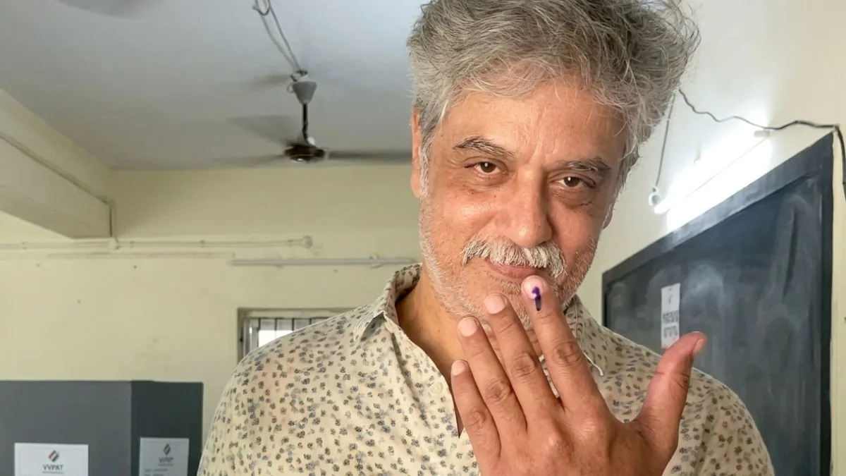 Actor Mathew Varghese votes in Chennai, welcomes film personalities in politics.jpg