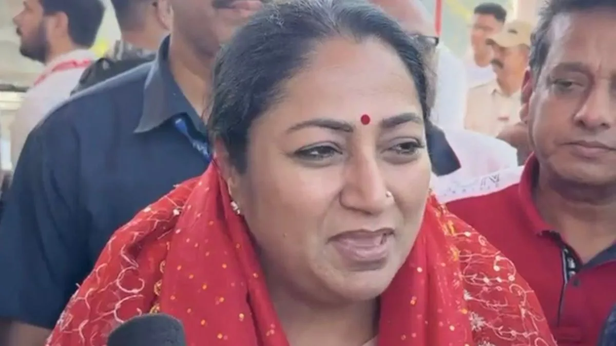 Rekha Gupta offers prayers at Vaishno Devi Temple in Jammu, prays for country’s progress
