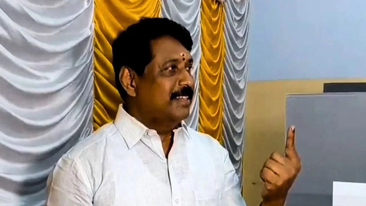 BJP chief Nainar Nagenthran votes in Tirunelveli, confident of NDA win in Tamil Nadu.jpg