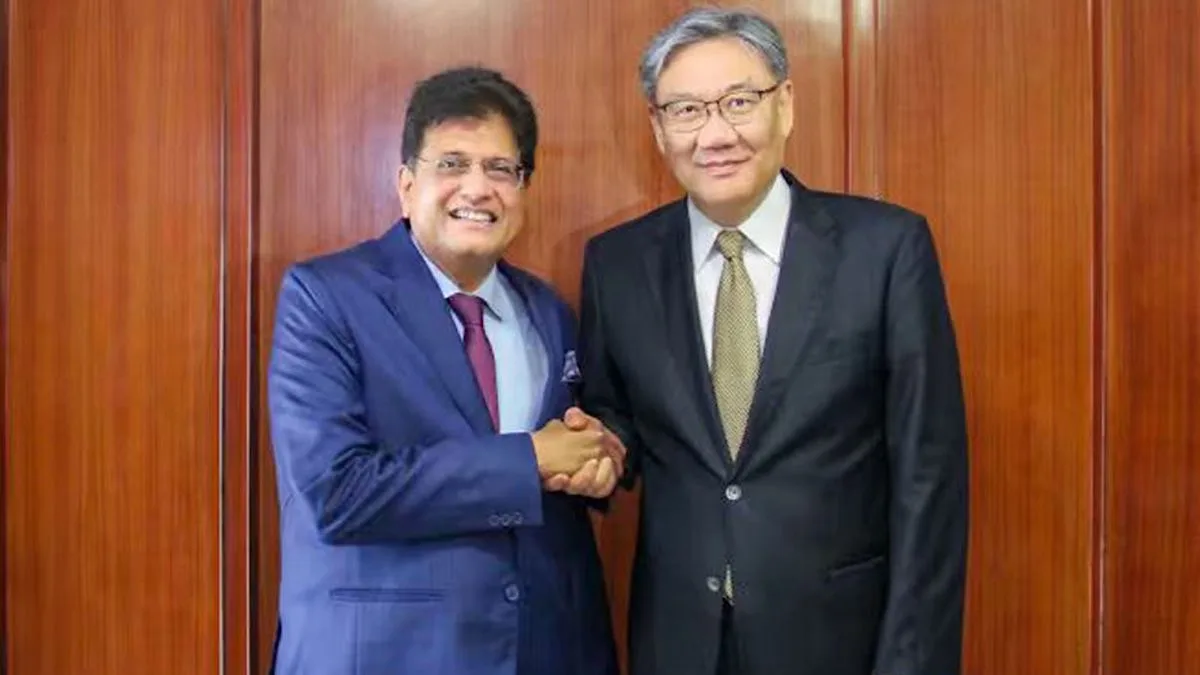 Piyush Goyal meets with Chinese counterpart Wang Wentao to discuss bilateral economic and trade cooperation
