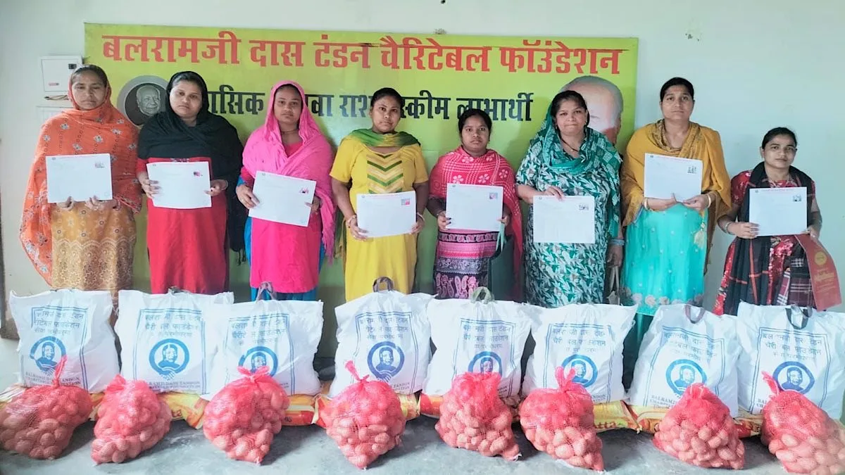 Balramji Dass Tandon Charitable Foundation distributes 62 ration kits in Chandigarh