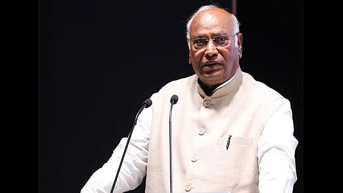 Kharge flags timing concerns, seeks clarity on Women’s Reservation implementation
