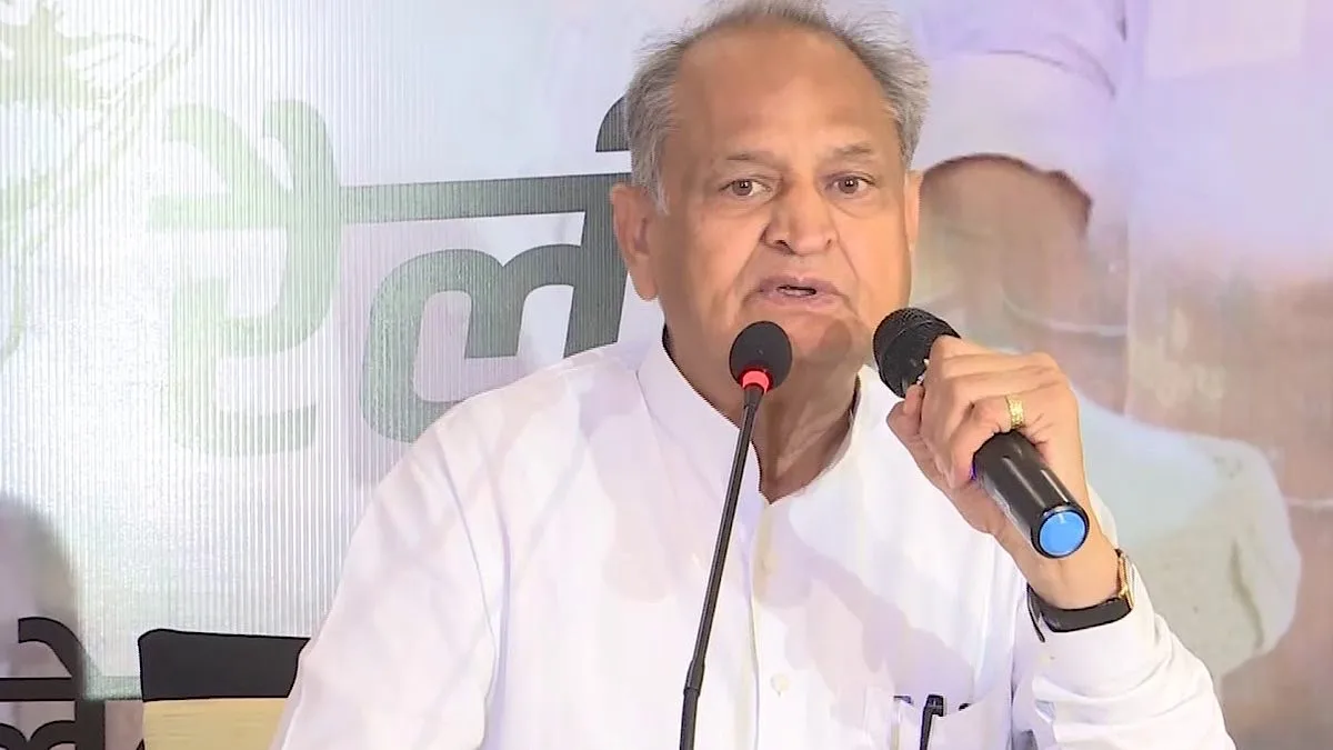 Gehlot views Pakistan’s role in peace talks as diplomatic failure of India