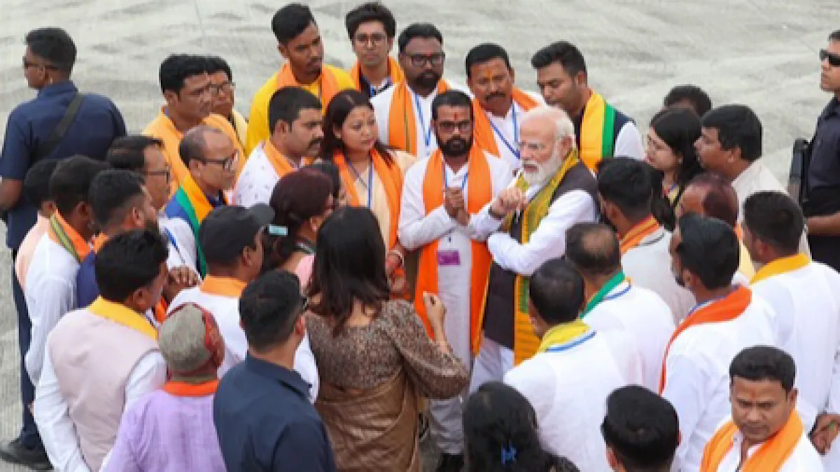 PM Modi meets party workers in Siliguri, says Bengal’s mood ‘clearly favouring BJP