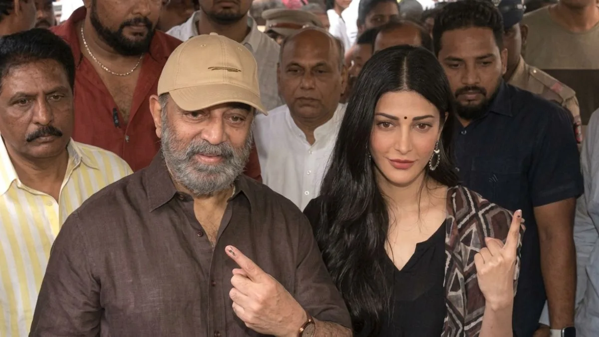 Kamal Haasan and Shruti Haasan show inked fingers after voting; actor confident of second term.jpg