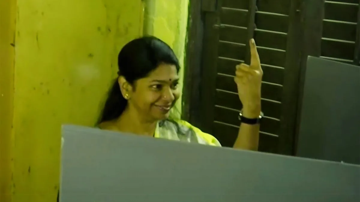 Kanimozhi votes in Chennai, confident of DMK’s 'remarkable victory'.jpg