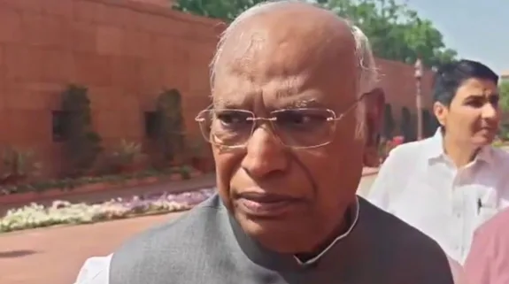 Mallikarjun Kharge speaks to media at Parliament after women’s reservation Bill row