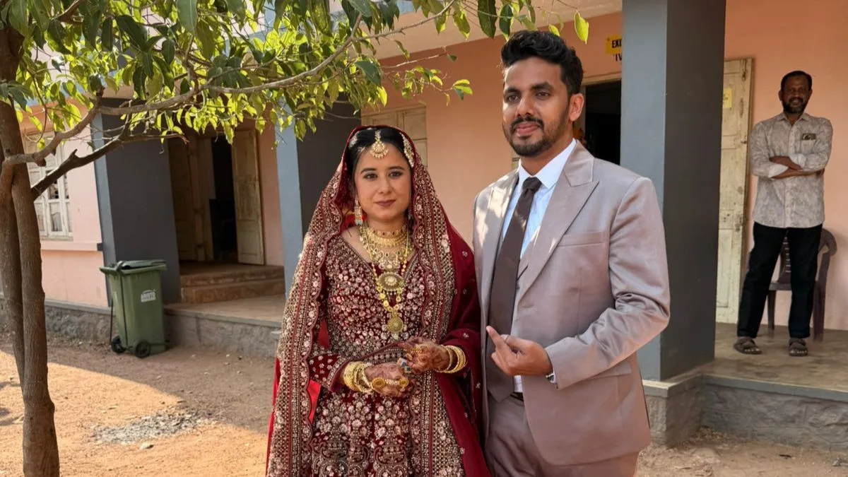 Newlyweds Cast Their Vote at Kalamasseri, Ernakulam.jpg