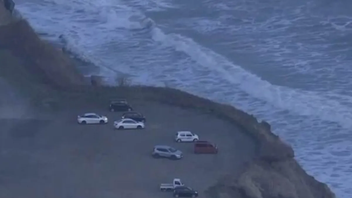 Tsunami waves of 80-cm hits northeast Japan after powerful 7.5 magnitude earthquake