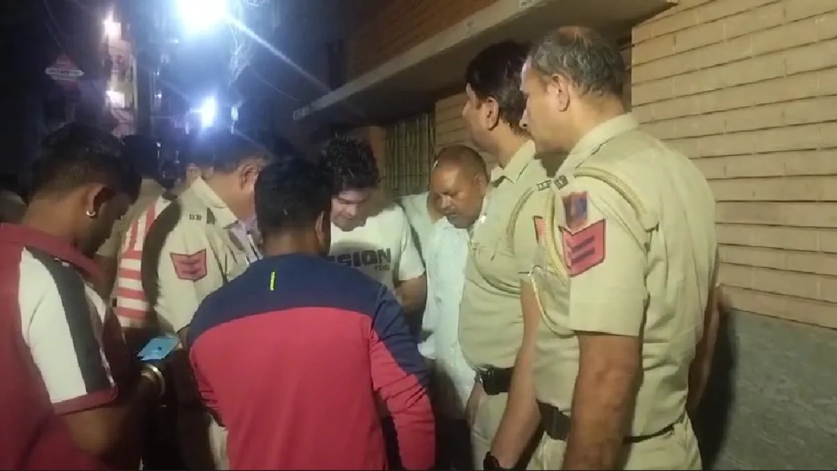 Delhi double murder horror: Mother, minor son stabbed to death in Govindpuri, robbery angle under scanner