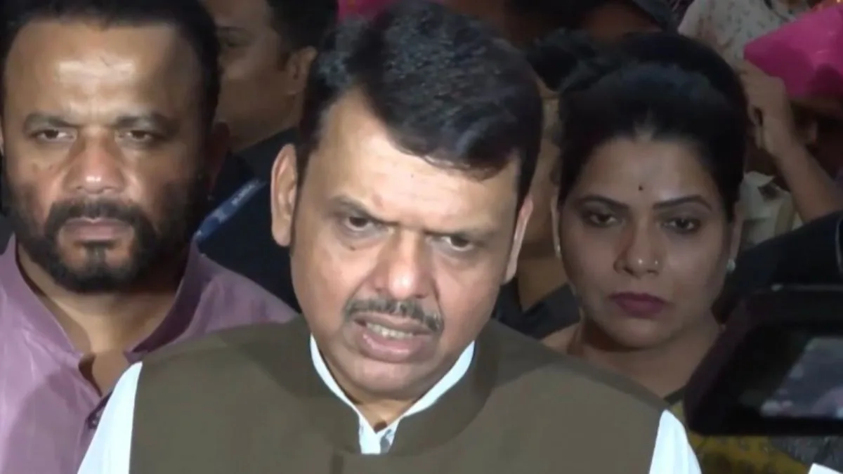Opposition targets Fadnavis after minor’s rape and murder