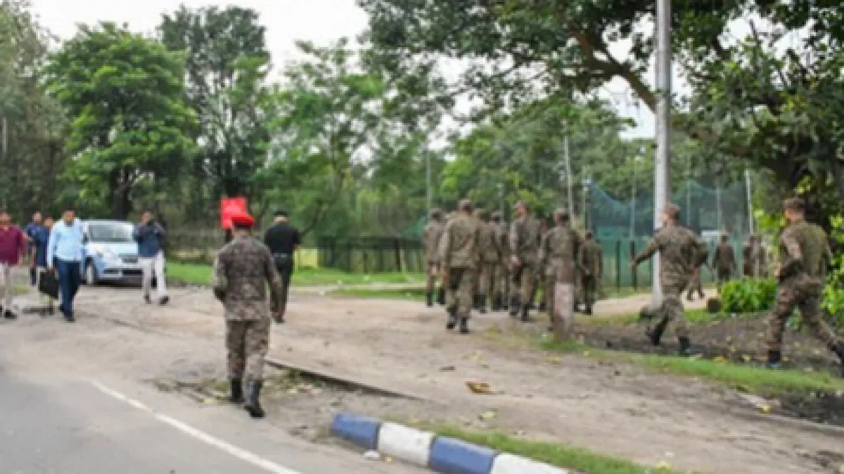 Five BJP workers injured after bike-borne men hurl bombs at them in Bengal’s Panihati