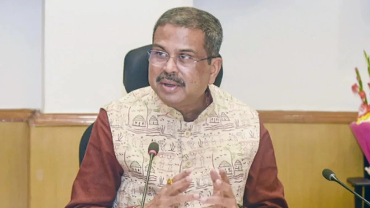 CBSE’s digital exam gamble backfires, Pradhan takes onus for OSM flaws amid student outcry