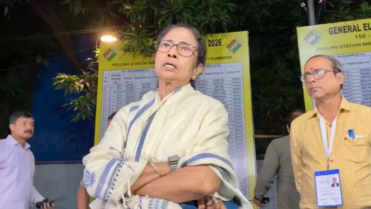 Governor RN Ravi dissolves Bengal Assembly; Mamata Banerjee no longer CM