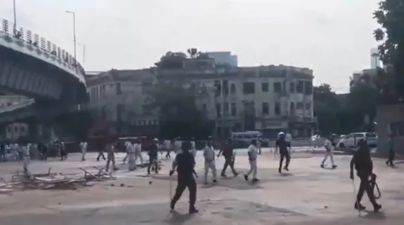 Situation remains tense in Kolkata’s Park Circus following stone-pelting over bulldozer action; several detained. (Pic: May 17)