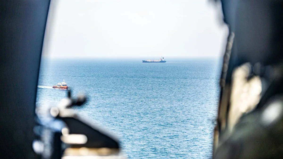 US hits mine-laying boats, missile launch sites in southern Iran as talks hang in balance