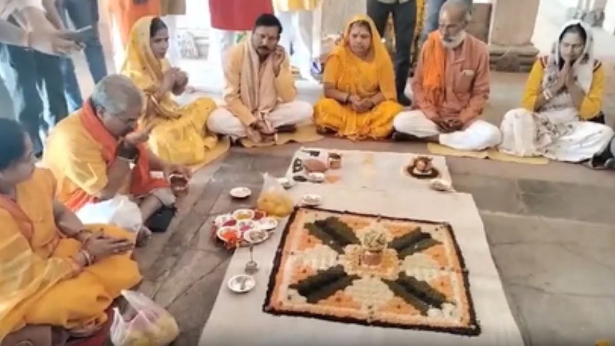 Devotees visit Bhojshala complex to perform puja, other religious rituals