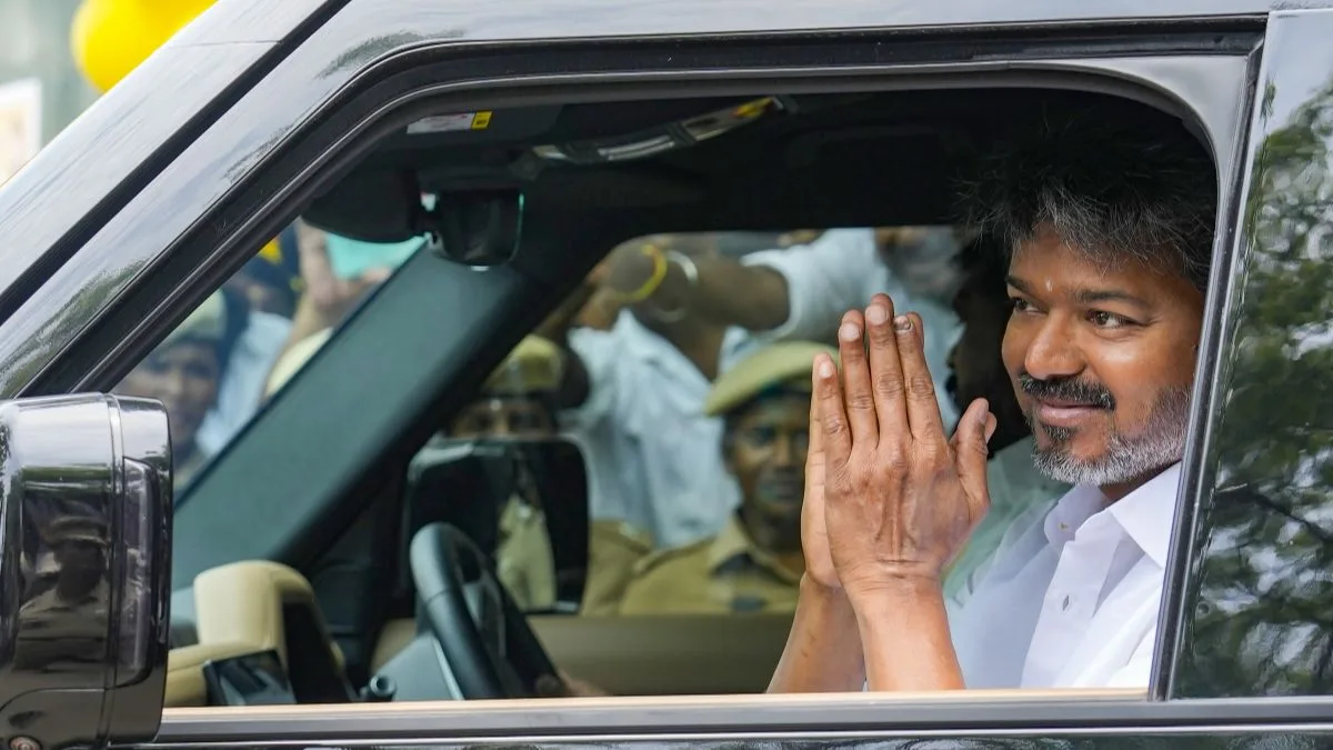 Writ petition filed in Madras HC demands FIR against Vijay over alleged income tax irregularities in ‘Puli’ film deal