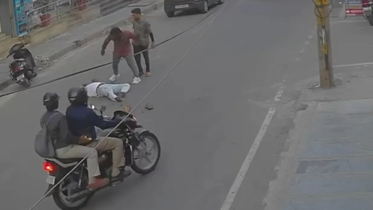 History-sheeter hacked to death in Bengaluru gang rivalry; CCTV allegedly shows cops watch assault and flee spot