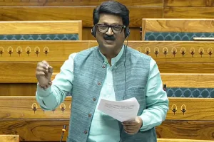 Shiv Sena (UBT) petitions Lok Sabha Speaker as reports claim 7 MPs may join Eknath Shinde faction