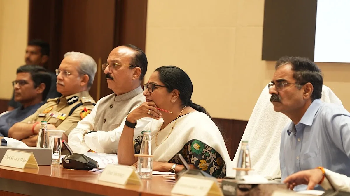 Delhi CM warns officials of strict action in cases of fire