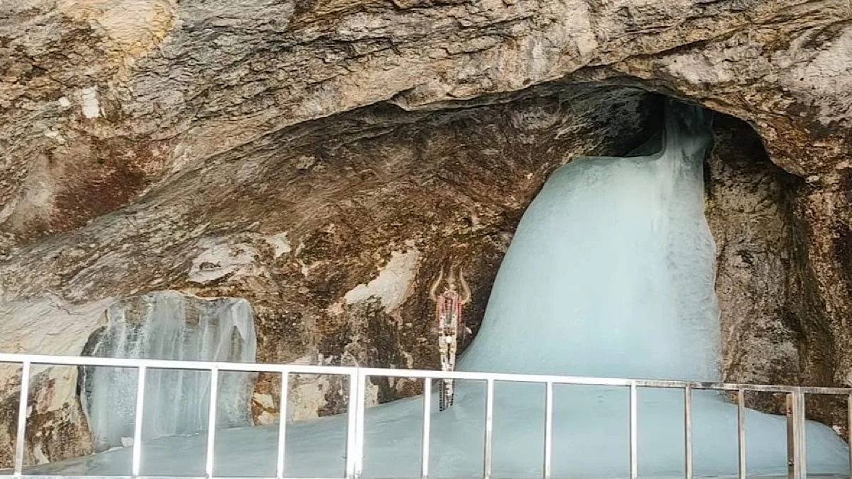 Expecting higher pilgrim turnout, LG orders enhanced facilities for Amarnath Yatra