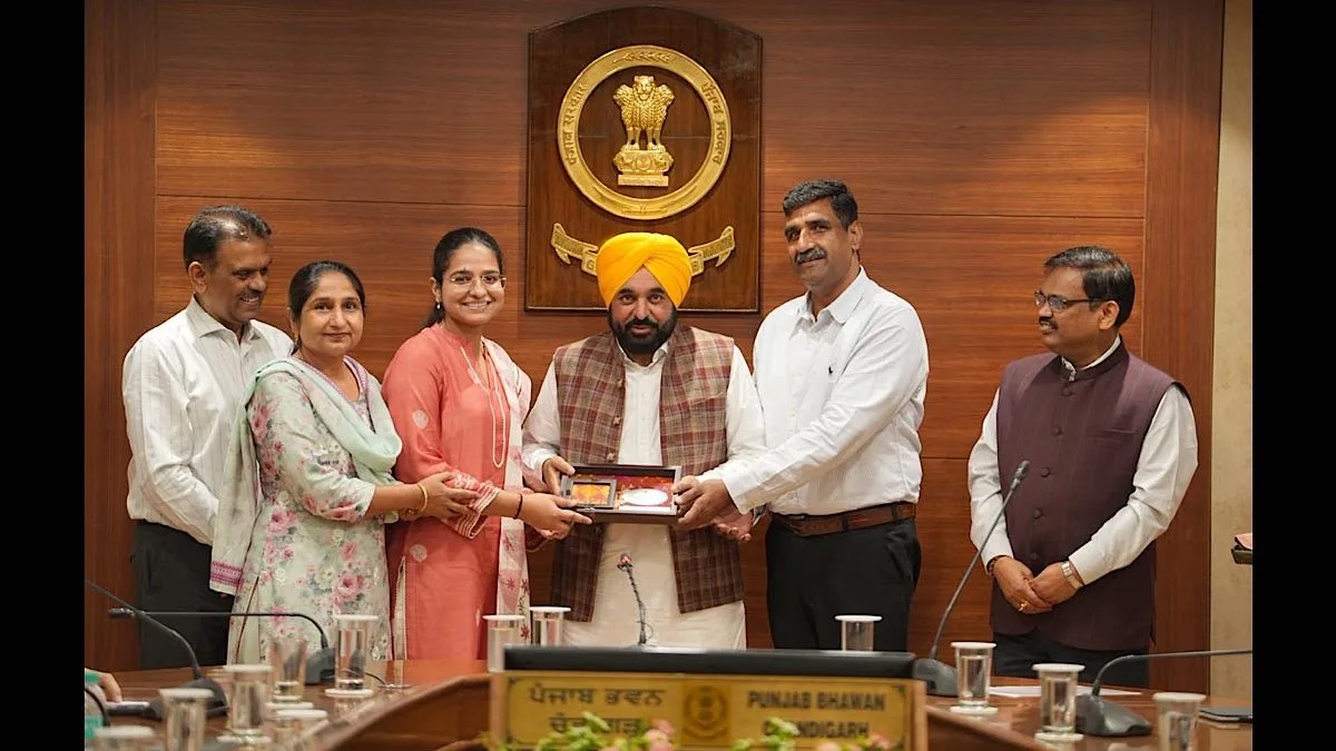 Punjab youth from ordinary families cracking UPSC making us proud: CM