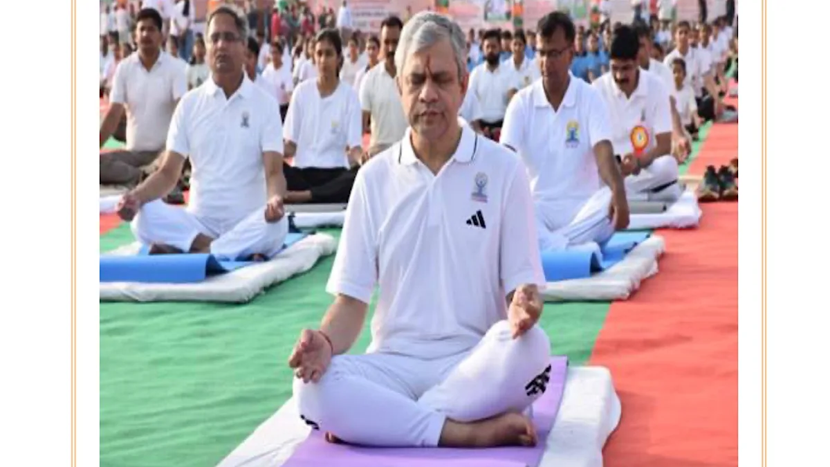 Vaishnaw, Meghwal participate in mass yoga session at Karni Stadium, Bikaner