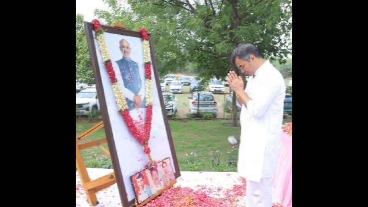 Thousands gather at Swabhiman Sthal to honour ‘Lion of Delhi Dehat’ Sahib Singh Verma on his death anniversary