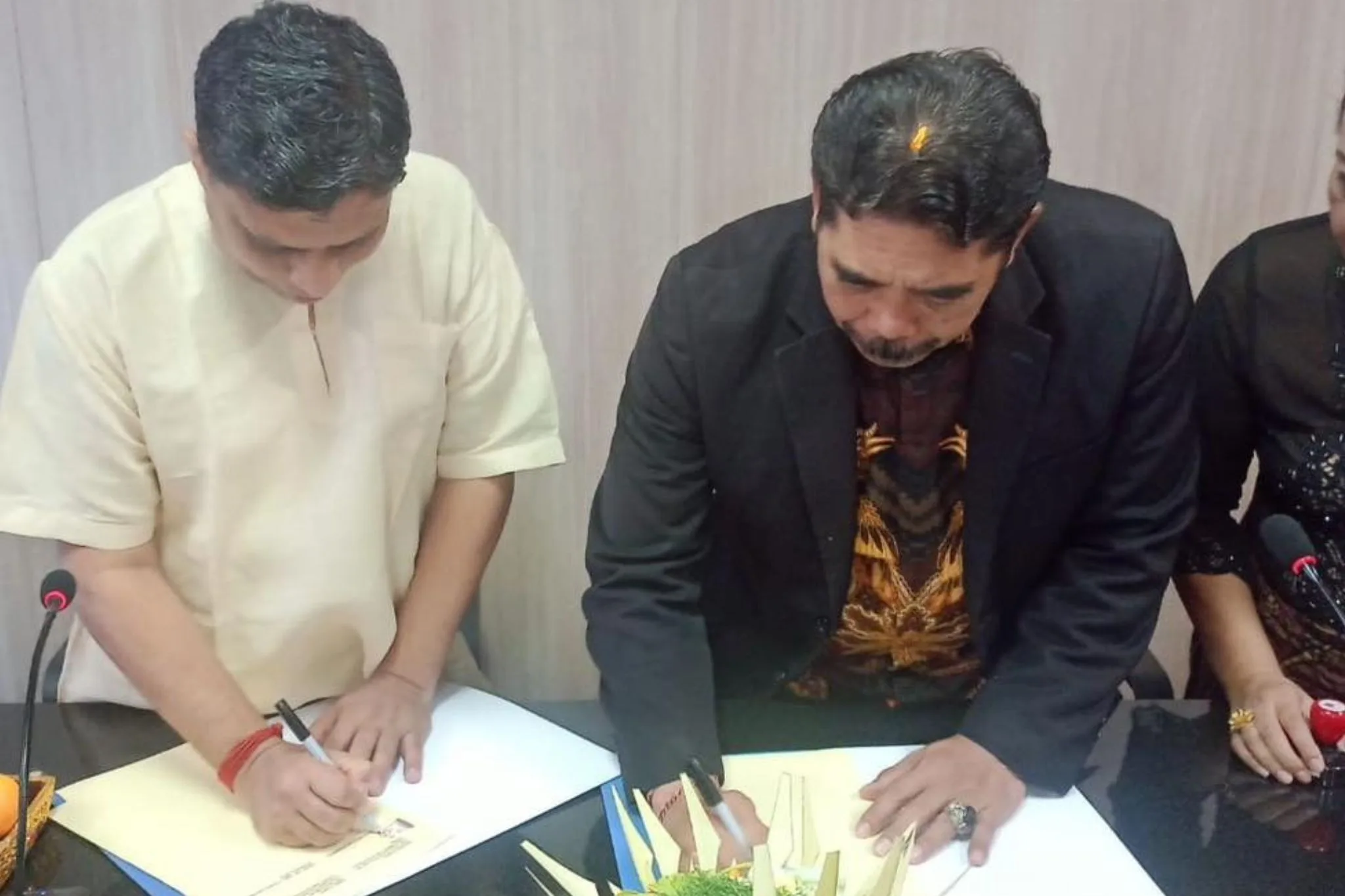 Patanjali University signs MoU with Indonesia’s lone Hindu University UHN for academic, Yoga collaboration
