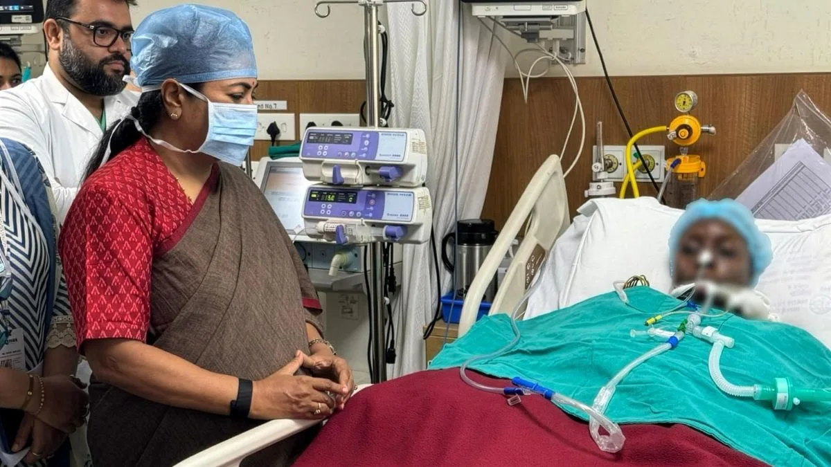 Malviya Nagar hotel fire: Delhi CM Rekha Gupta meets survivors in hospital