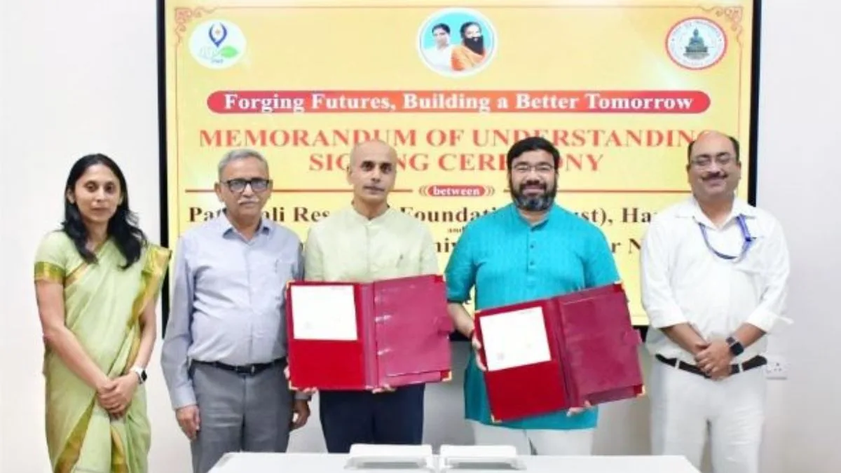 Patanjali Research Foundation signs MoU with Gautam Buddha University