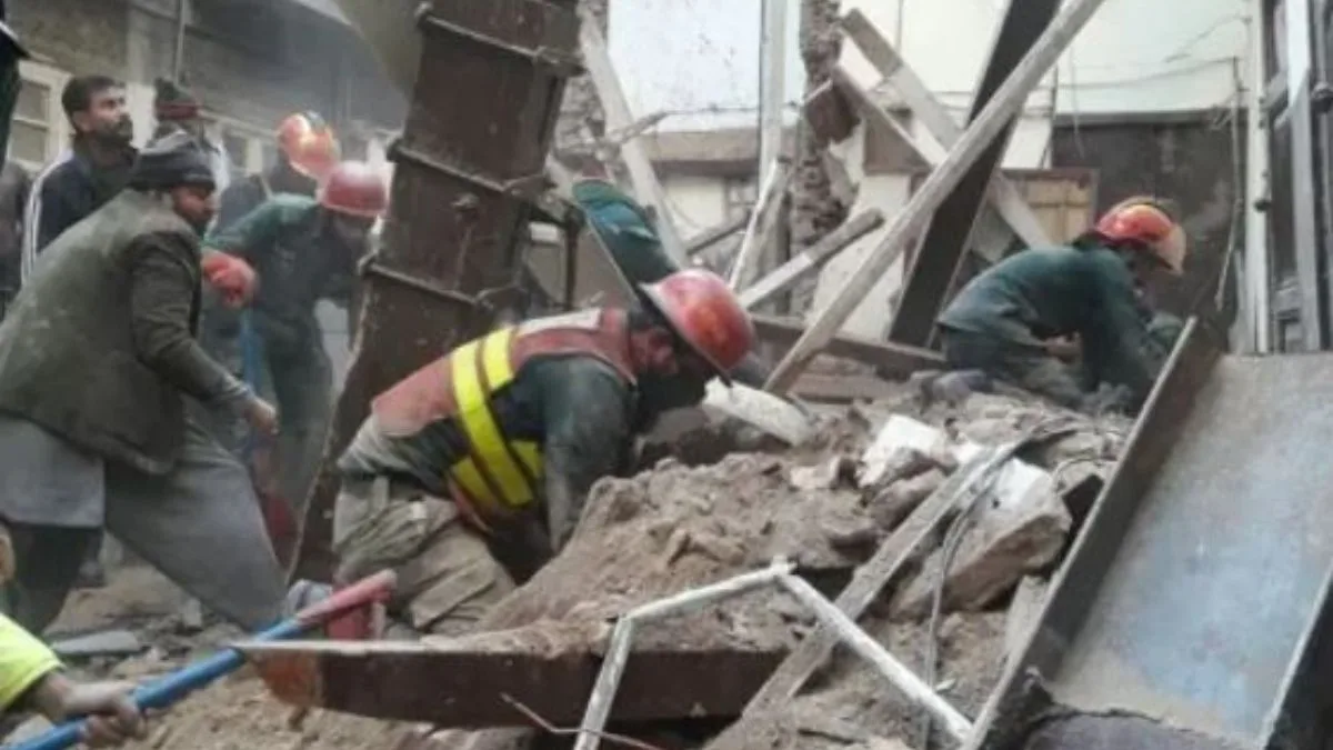 Pakistan: 14 children killed, 20 injured as roof of Lahore-based private tuition centre collapses