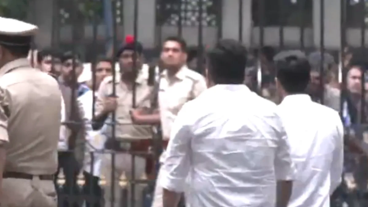 Abhishek Banerjee arrives at CID office in Kolkata following court’s direction