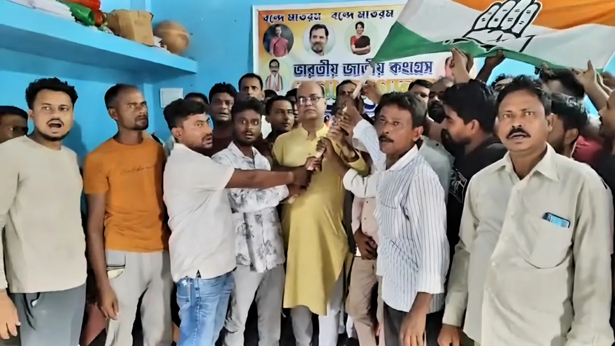 Leaders gone, frustrated TMC workers from Bengal’s Paschim Bardhaman join Congress
