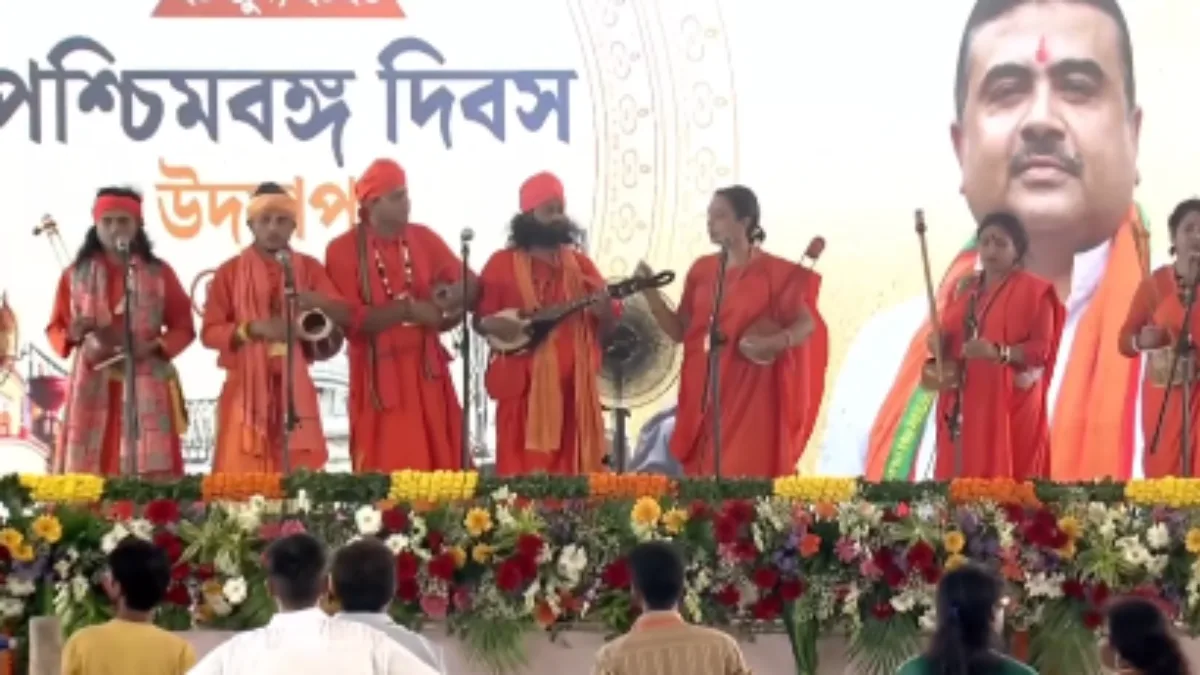 PM Modi arrives in West Bengal for Paschimbanga Divas celebrations at Tarakeswar