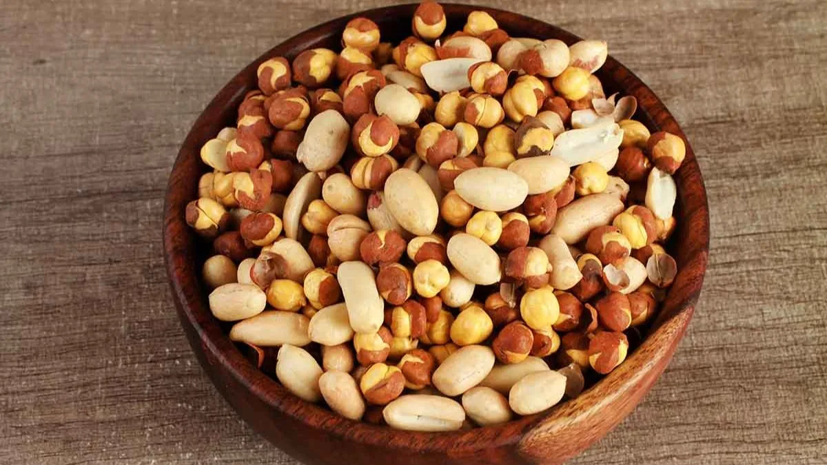 Forget expensive dry fruits: Acharya Balkrishna’s overnight soaked black gram and peanut trick for better nutrition
