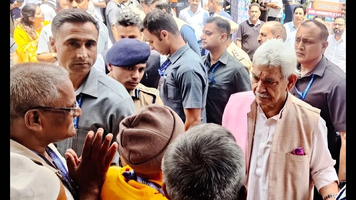 L-G orders crackdown on fake Amarnath Yatra registrations, reviews security and pilgrim facilities
