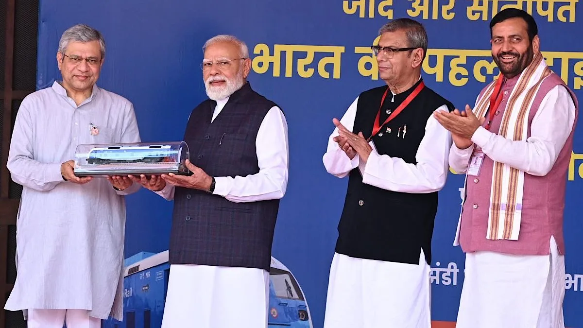 Hydrogen mobility will drive 21st century: PM Modi at Jind