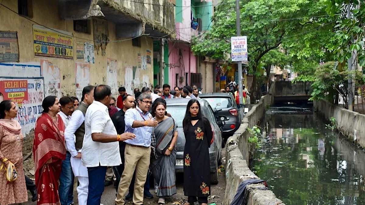 Ensure timely desilting of drains to prevent waterlogging during monsoon: MCD Commissioner