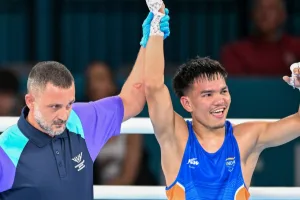 ‘I dedicate my win to Kargil heroes’: Jadumani Singh outclasses Pakistan’s Sumama Rehman to enter CWG quarterfinals